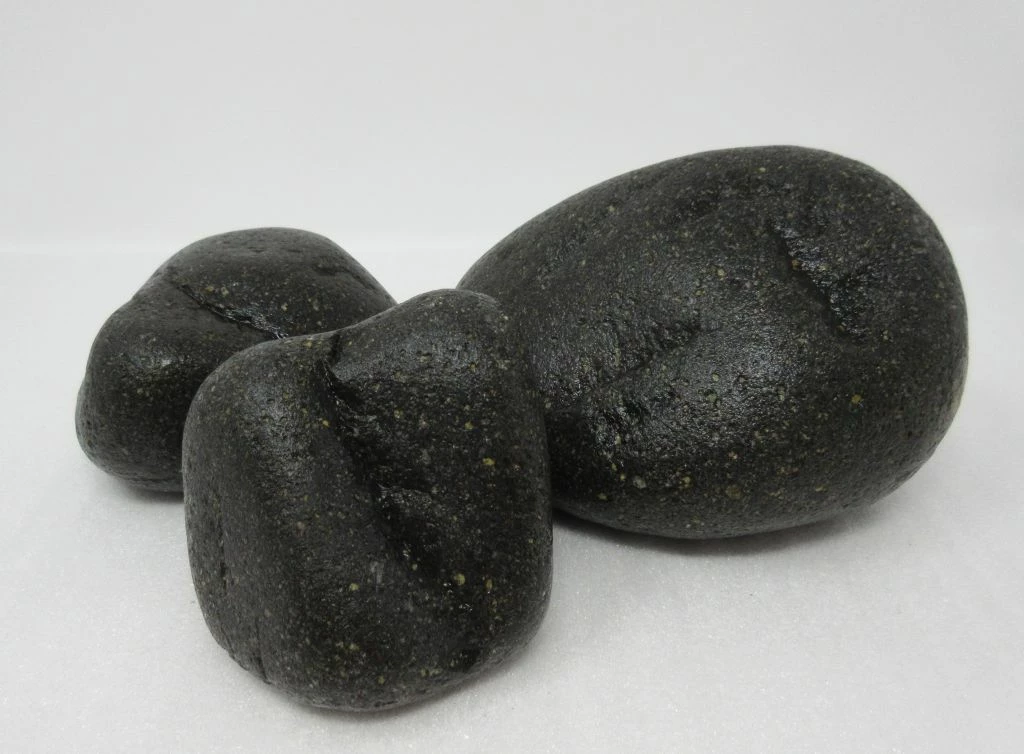 Schwarzer Findling Unterschiedliche Farb- Und Form-Spektren Per 1kg 4 Schwarzer Findling Unterschiedliche Farb- Und Form-Spektren Per 1kg – Bild 2